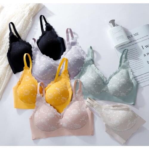 Lace Floral Embroidery Women Sleep Bra Wireless Padded Comfortable Breathable Underwear Seamless Seamless Lingerie
