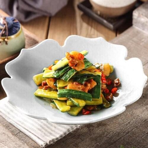 9inch Creative Maple Leaf Ceramic Dinner Plate Hotel Service Tray Fruit Salad Plate Table Decoration Kitchen Storage Supplies