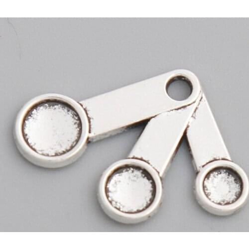 RAINXTAR Antique Silver Color Kitchen Measuring Spoon Charms Daily Tools Pendant Charms 15*21mm 100pcs AAC1508