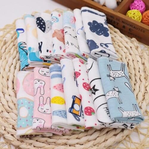 5Pcs/Set Random Color Baby Bibs Cartoon Knitted Cotton Bathing Small Square Towel Newborn Baby Pure Cotton Saliva Towel