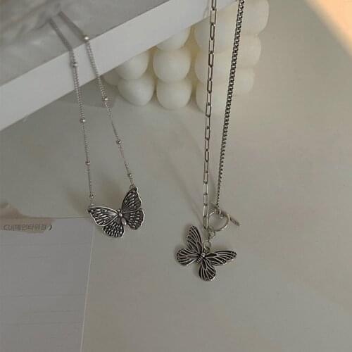 2021 Womens Butterfly Pendant Necklace Retro Korean Fashion Personality Clavicle Chain Sweater Chain Fashion Jewelry Necklace