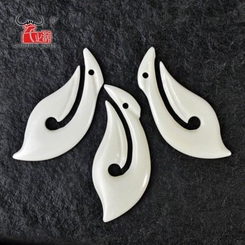 3PCS Handmade Carved Yak Bone FISHHOOK Maori Pendant New Zealand Style Bone white Beads DIY Jewelry Accessory 50mmX22mm