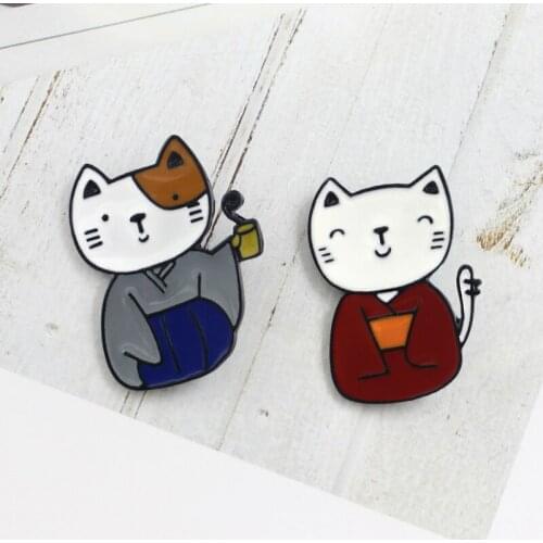 MINGQI Cartoon Japanese Kimono Cat Brooch Cute Blue Red Cat Mr And Miss Lover animal Enamel Pins badge Hat bag Coat jewelry gift