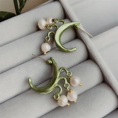 Europe and the western antique silver needle 925 freshwater pearl earrings of the lacquer that bake accessories