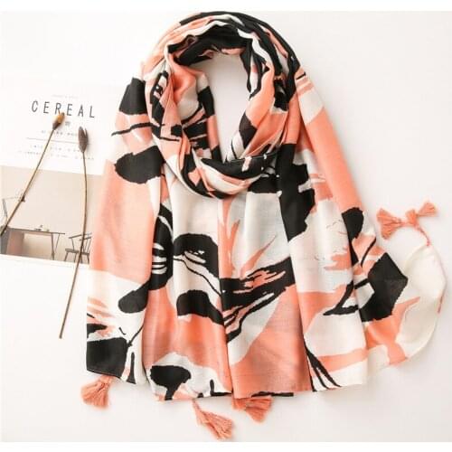 Autumn Winter Fashion Ink Painting Floral Tassel Viscose Shawl Scarf Women High Quality Print Warm Hijabs and Wraps Muslim Sjaal