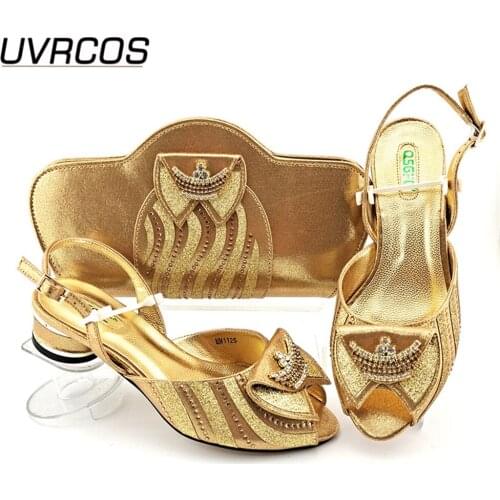 Good Quality Mature Arrival Italian Design Summer Low Heels Nigerian Ladies Shoes and Bag Set in Golden Color for Party Wedding