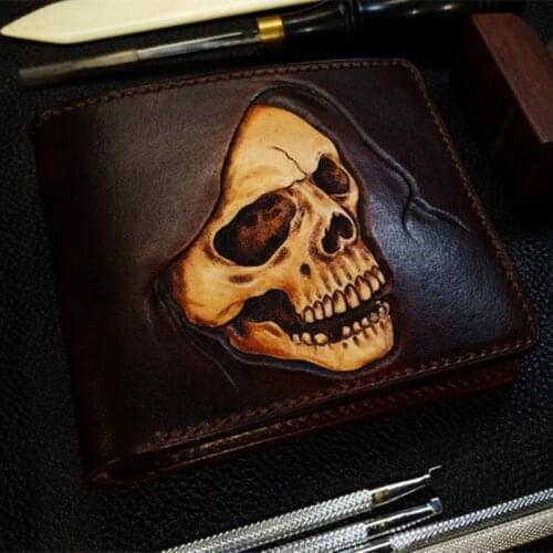Hand Engraving Short Brown Cow Leather Carved Skull Wallets Purses Men Clutch Vegetable Tanned Leather Wallet Card Holder