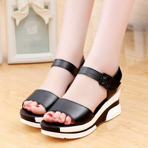Miaoguan Shoes Woman Summer Fashion Solid Buckle Peep Toe Flat-Bottomed Muffin and Platform Open Toe Shoes Woman Sandals 2021
