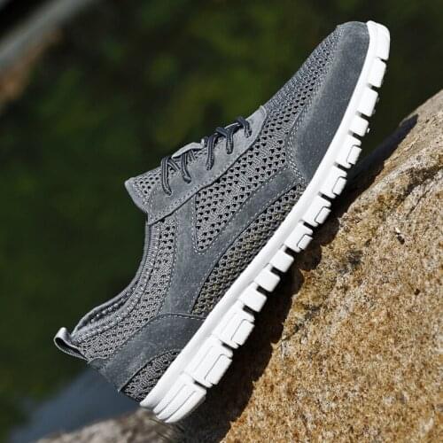 2021 Summer Mens Shoes Ultra Light Breathable Mesh Flat Shoes Casual Deodorant and Sweat-Proof Comfortable Outdoor HikingWhite