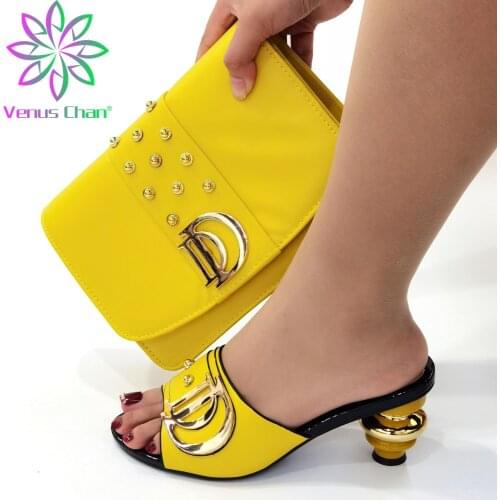 Top Selling Woman Italian Peep Toe Shoes and Purse Set African Style Square Heels Sandals Shoes And BagS For Fashion Party