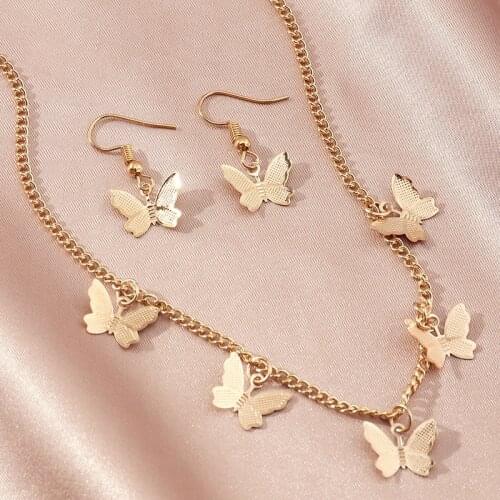 New Korean Styles Cute Butterfly Charms Pendant Clavicle Chain Necklace with Earrings for Women Female Wedding Party Jewelry Set