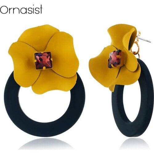 Fashion Women Personality Flower Stud Earrings Female Exaggerated Korean Tide Circle Crystal Earrings For Girl