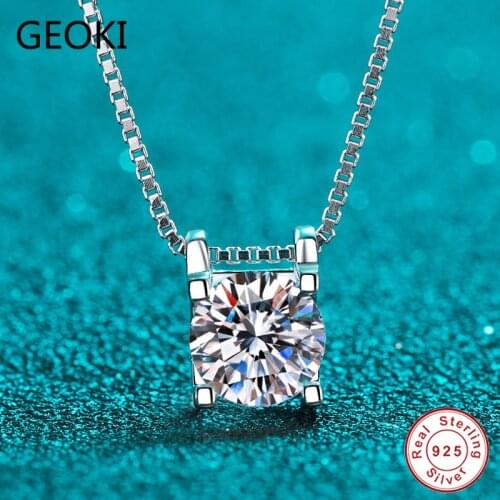Geoki Passed Diamond Test 1 CT Perfect Cut Moissanite 4 Claws Pendant Necklace Female 925 Sterling Silver Engagement Necklaces