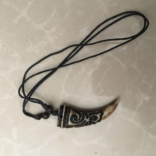 Vintage Wolf Fang Pendant Necklace Surfer Ethnic Charm Wax String Chain Necklace For Men Women Amulet Lucky Gift Fashion Jewelry
