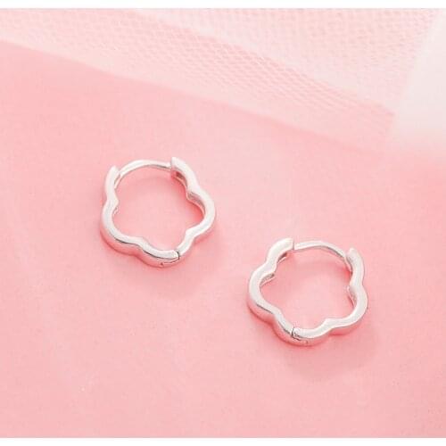 OBEAR Siver Plated Hollow Five-petal Flower Sweet Hoop Earrings Women Simple Anti Allergic Earrings Cute Girls Gift