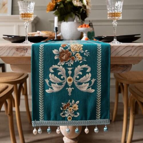 Dark Green Chenille Jacquard Table Runner With Beads Tassel For Dining Cabinet Bed Flag Decorative Elegant Tablecloth