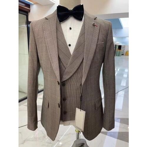 2021 Three Pieces Solid Color Men Suits Peaked Lapel Custom Made Wedding Tuxedos Slim Fit Male Suits (Jacket + Pants + Vest)