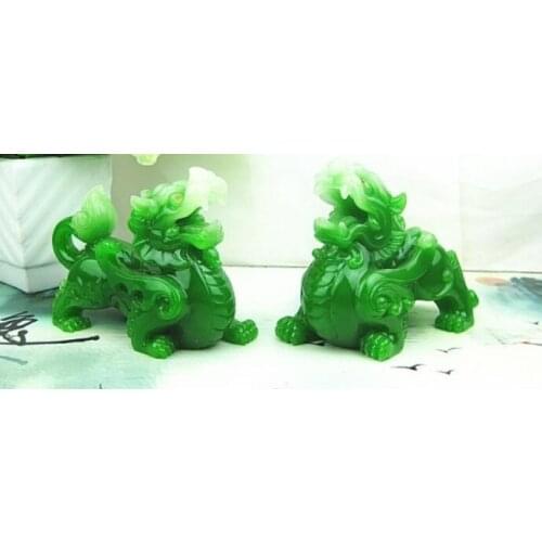 Kirin green jade imitation Yupixiu handicraft decoration a pair of Kaiguang Town house treasure basin Kirin cculpture statue