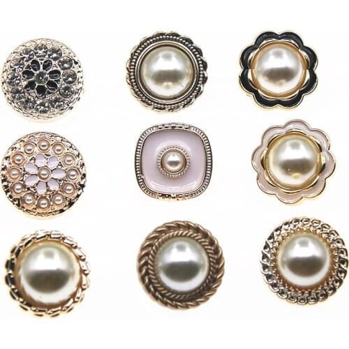 10pcs 25mm Golden Color Pearl Flower Coat Shank Button Needlework Clothing Women Dress Coat Suit Cardigan Sewing Button Designer