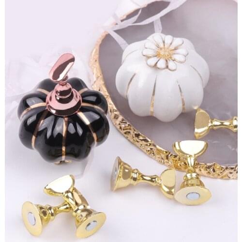 1 Pc Magnetic Pumpkin Nail Holder + 6 Tips Practice Training Display Stand White False Nail Art Showing Shelf Manicure Tools