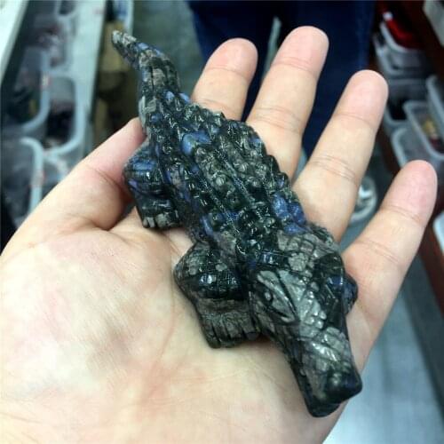 1pcs Natural blue shimmering stone hand-carved animal crocodile carved crystal ornaments Halloween home decoration gift