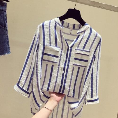Vertical Stripes Sunscreen Shirt Women Summer New Loose Three-Quarter Sleeve Bottoming Shirt V-Neck Chiffon Shirt