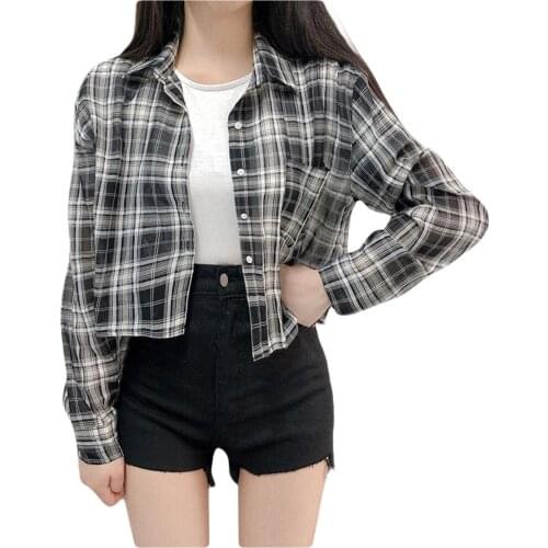 Women Casual Button Down Pocket Shirts Fall Spring Classic Long Sleeve Plaid Print Loose Lapel Tops T-shirts Ladies Tees Blouse