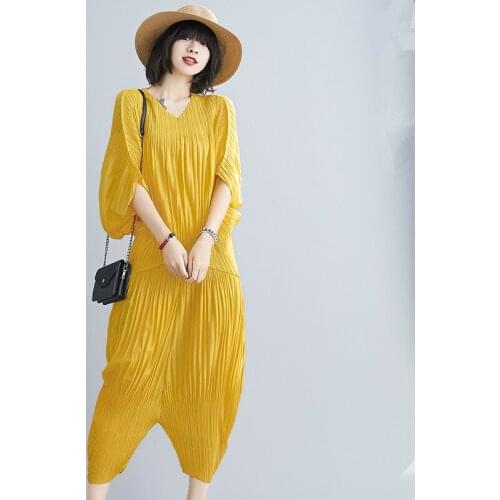 Summer New Design Folds 2 Piece Set Batwing Sleeve V-neck Shirt Fashion Loose Pants Women Solid Color Casual Pleated Sets