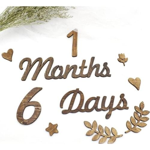 18 Pcs/Set Baby Milestone Cards Newborn Photography Props Numbers Engraved Cutouts Days Months Wooden Chips