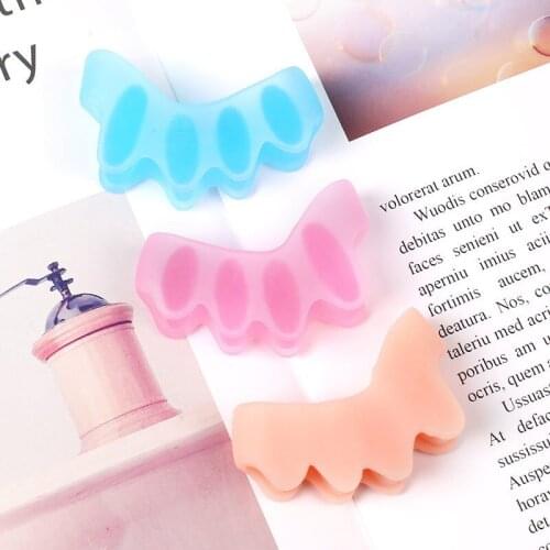 1 pair Hammer Toe Treatment Silicone Three Holes Hallux Valgus Toe Separator Corrector