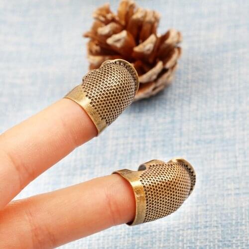 Vintage Gold Finger Protector Needle Thimble Antique Ring Handworking Metal Stitching Tools DIY Crafts Sewing Accessories