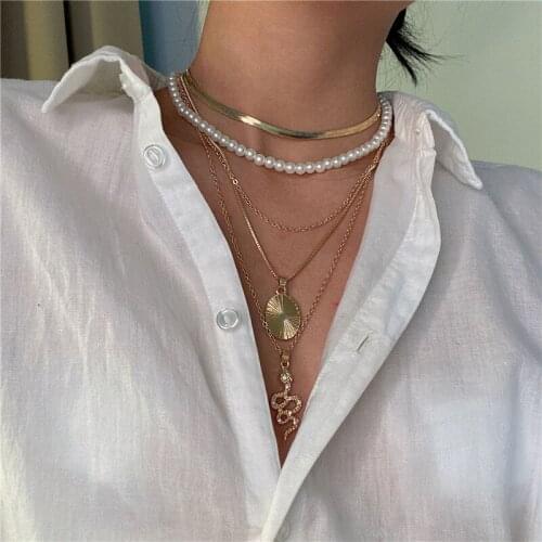 Retro Imitation Pearl Round Bead Combination Set Necklace Palace Dragon Shaped Geometric Round Card Clavicle Chain Wedding Gift