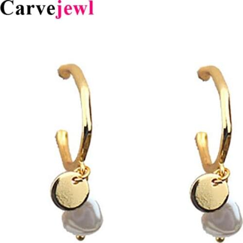 Carvejewl Japanese Korea design Unique C shape dangle earrings irregular simulated pearl metal round disc pendant drop earrings