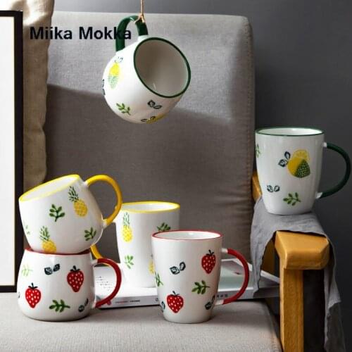 Japanese Style Coffee Mugs Strawberry Cups Ceramic Milk Cup with Spoon Fruit Printted Water Cup Breakfast Mug Gifts