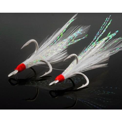 Bammax 20pcs/Set Feather Strong Treble Fishing Hooks Carbon Steel Barbed Fishhooks Sharp Triple Anchor Hooks Sea Tackle with Box