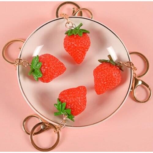 ZOCDOU 1 Piece Simulation Fruit Strawberry Keychain Statue Little Figurine Crafts Figure Ornament Miniatures