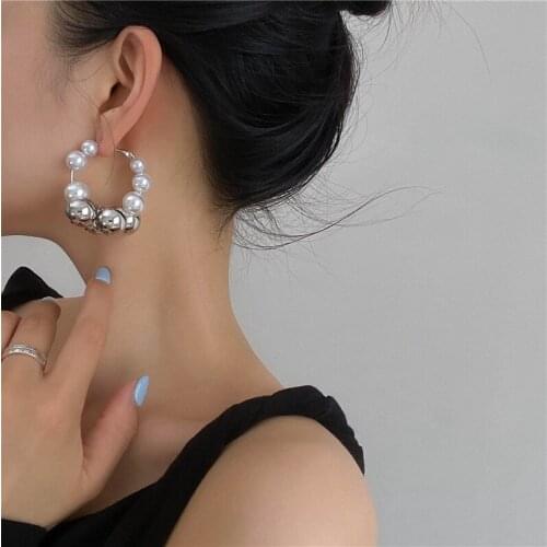2021 New Beads 4.8cm Earring Female Design Circle Pearl Atmospheric Exaggerated Trend Earring for Women Girls Party Jewelry Gift