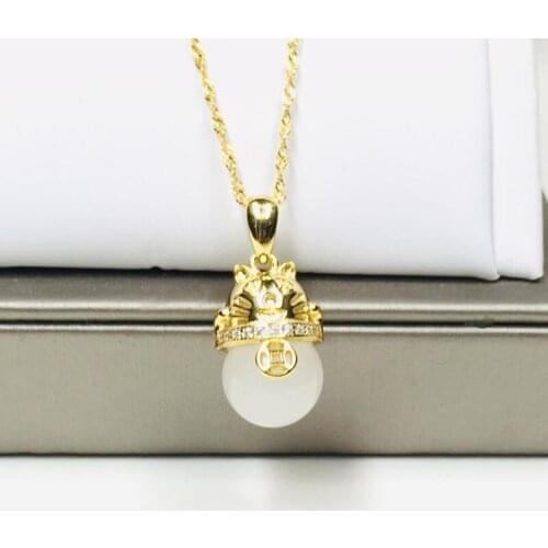 New S925 Silver Inlaid Hetian Jade Pendant Cute Lucky Cat Necklace, Designed for Women To Create Jewelry Gifts