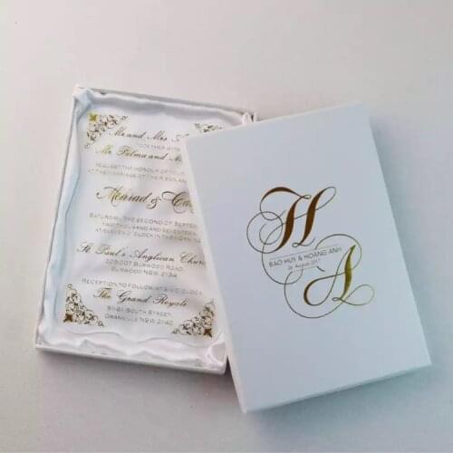 Newest gold words printing wedding acrylic invitation card various flower design wedding cards box