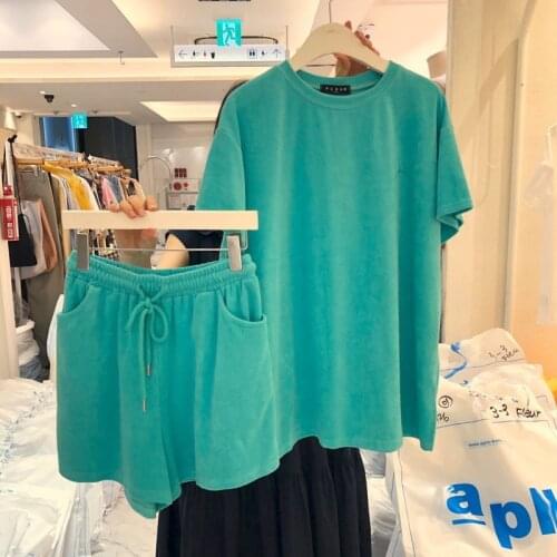In the summer of 2021 the new pure color short sleeve T-shirt + elastic waist shorts two suits leisurewear can wear outside