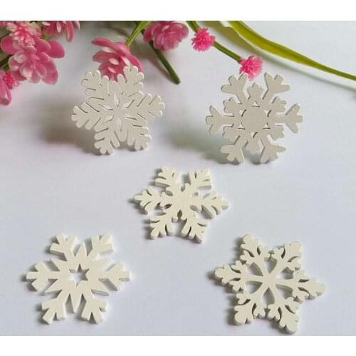 30PCS 35mm snowflake Wooden Christmas painted decorative Buttons For Swing Scrapbooking Wood chip Craft botoes para artesanato
