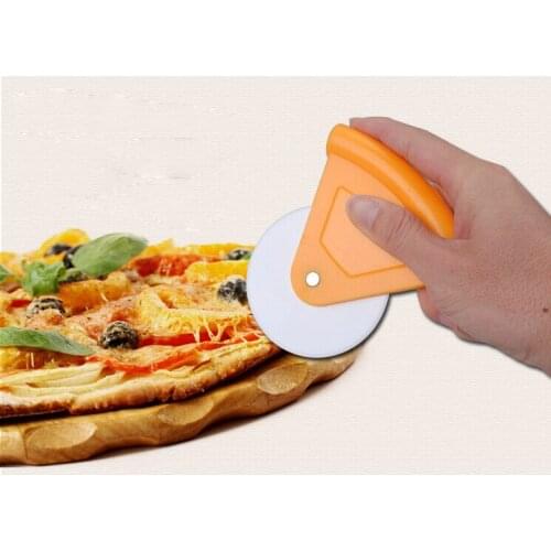 1PC Round Shape Pizza Cutter FDA Plastic Pizza Wheels Cutting Knife Cake Bread Slicer Baking Pizza Tools OK 0257