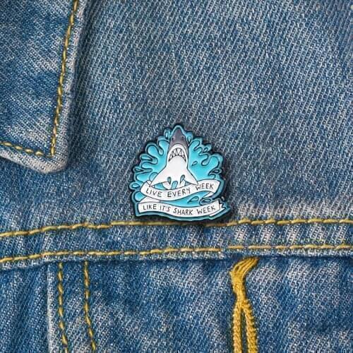 New trend LIVE EVERY WEEK blue whale brooch creative protection animal fashion brooch holiday small gift brooch jewelry