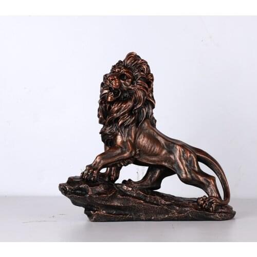 Lion Sculpture Ornaments Handmade Resin Wild Animal Africa Lion Figurine Crafts Desktop Statue Craftworks Home Decor Man Gift