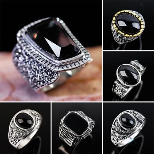 Vintage Silver Plated Punk Rings for Men Gothic Carved Snake Octopus Ring Black Stone Chunky Finger Ring Luxury Jewelry Gift