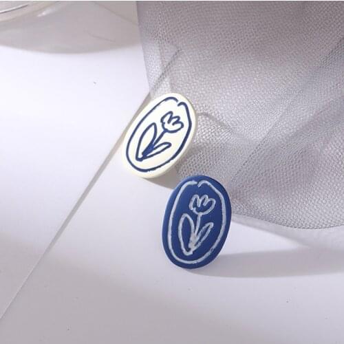 Fashion Design White Blue Flower Stud Earrings Cute Simple Girl Graffiti Rose Pattern Earrings Creative Party Jewelry Gift