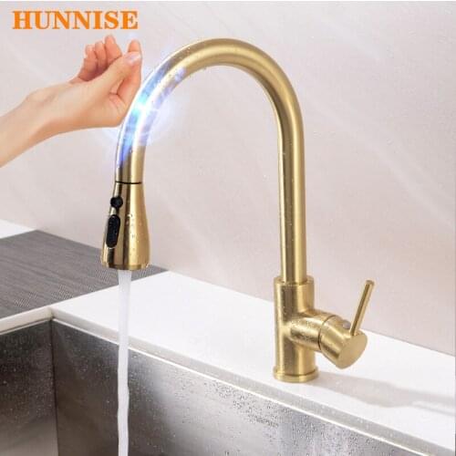 Brushed Gold Touch Kitchen Faucet with Pull Out Spray Kitchen Sink Faucets 360 Rotation Hot Cold Tap Smart Touch Kitchen Faucets