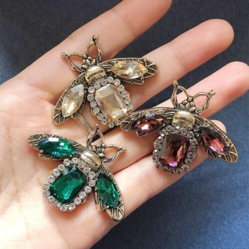 Fashion Baroque Drill Bee Brooch Insect Retro Suit Lapel Pins Luxury Jewelry Crystal Rhinestone Scarf Buckle Hat Pin Accessories