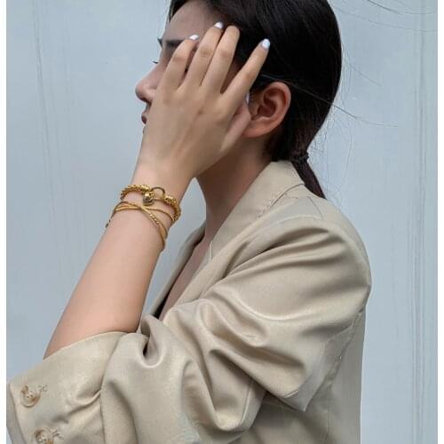 Brass With 18 K Gold Twist Heart Lock Statement Bracelet Women Jewelry Chic Gown Sweety Hiphop Top Japan South Korea Fashion