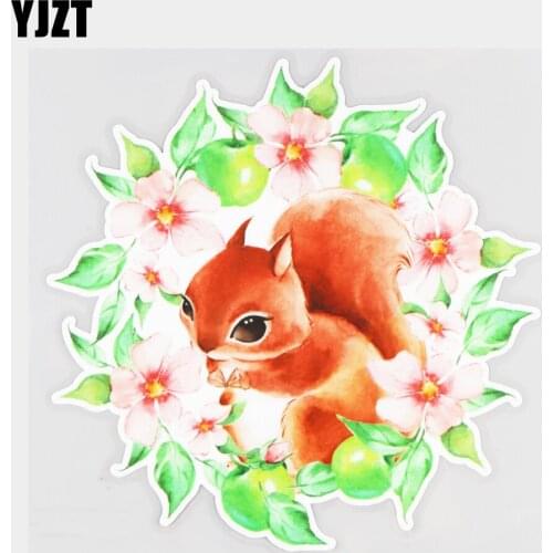 YJZT 16.8×16.7CM Watercolor Wreath Squirrel Rear Windshield Decals Car Sticker Decoration 21A-0915